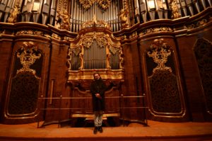 Ludwig Ruckdeschel an der orgel im Stephansdom von Passau