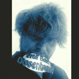 „Die gestiefelte Briefkastenoma“ – eine CD-Kritik Frog Bog Dosenband und ich