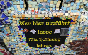 Reportage vom Schloss-Lillllipit von Hundertwasser-Verehrer Steffen Modrach