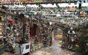 Reportage vom Schloss-Lillllipit von Hundertwasser-Verehrer Steffen Modrach