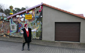 Reportage vom Schloss-Lillllipit von Hundertwasser-Verehrer Steffen Modrach